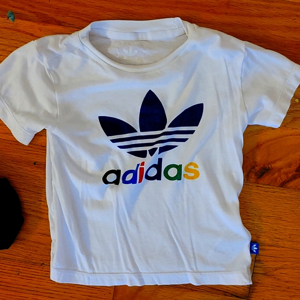 Adidas 3t shirt